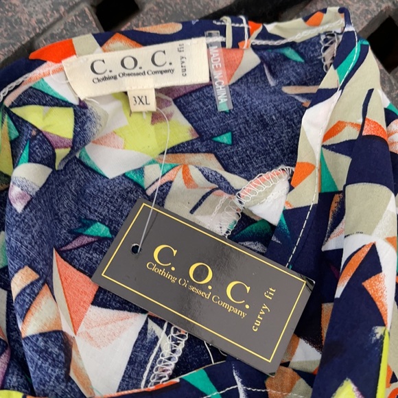 🛑SOLD🛑 Fun Print Top! - Picture 4 of 5